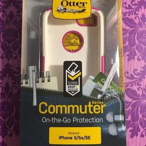 BRAND NEW IPhone 5/5s/SE Otter Box phone case